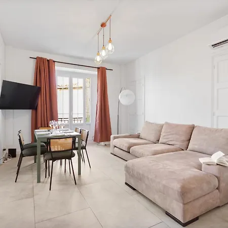 Le Prado - Centre - Spacious - Ac