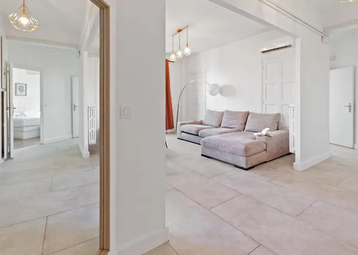 Le Prado - Centre - Spacious - Ac *