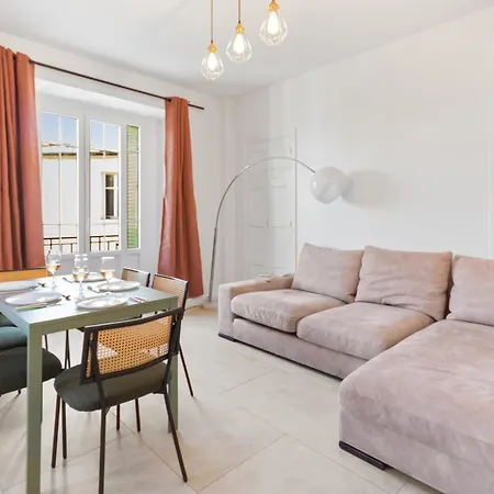 Le Prado - Centre - Spacious - Ac 아파트