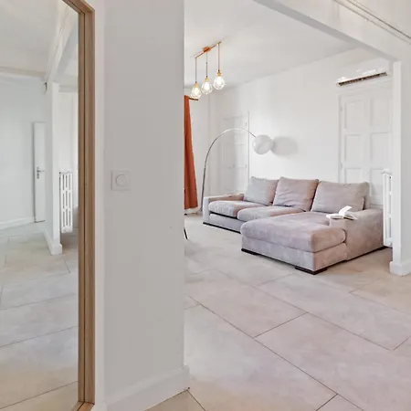 Le Prado - Centre - Spacious - Ac *